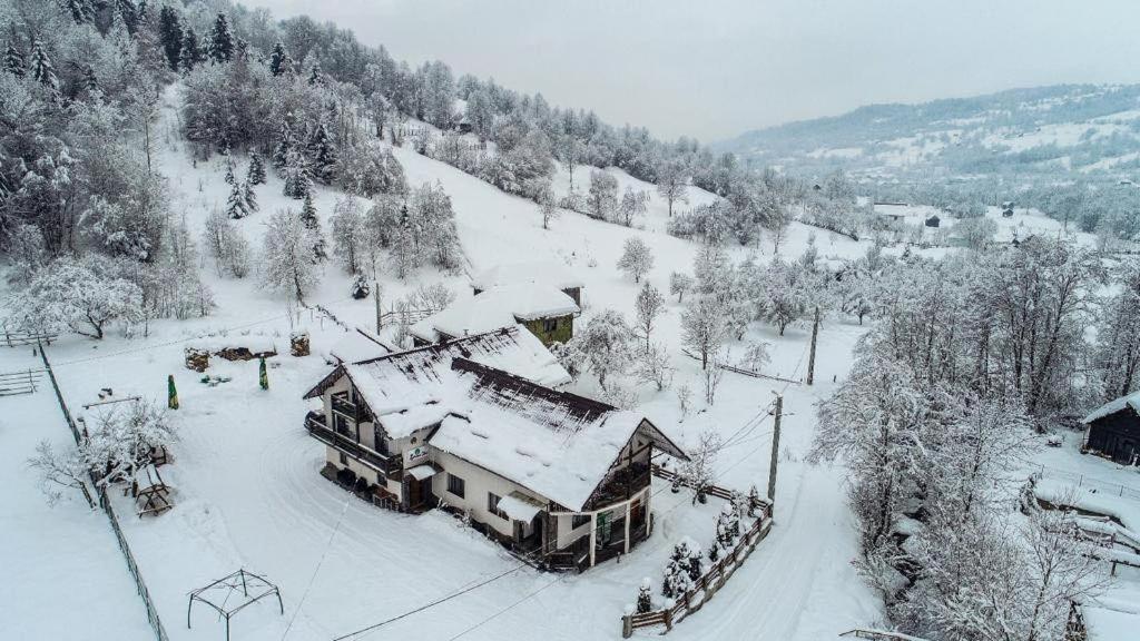 Вилла Lacrima Izei Sacel  Экстерьер фото